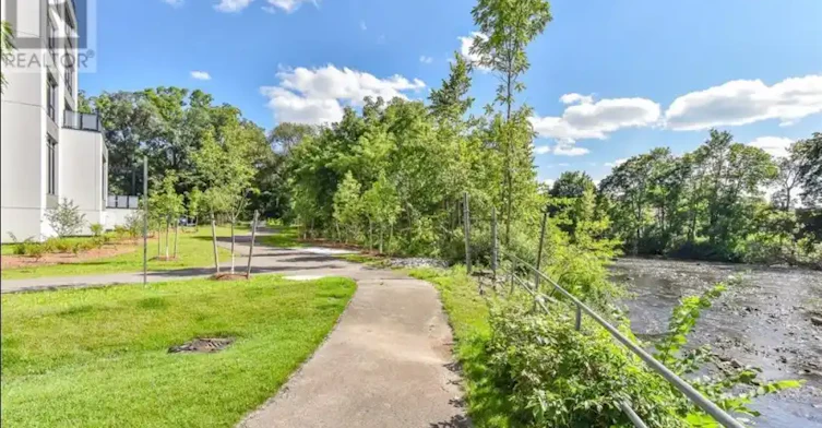 71 Wyndham Street South, Guelph, ON, N1E 0T7 - 8