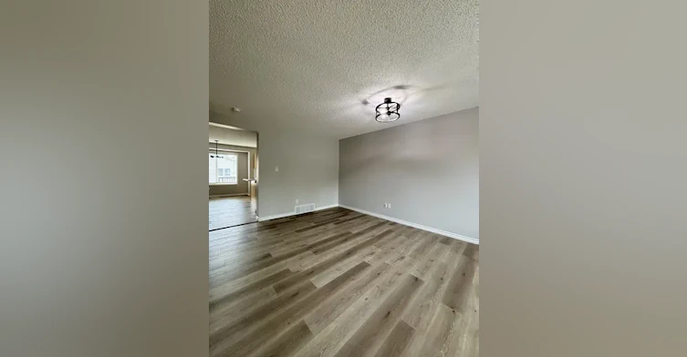 207 85 Street Southwest, Edmonton, AB, T6X 1G7 - 4