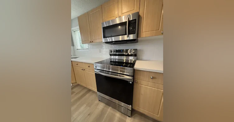 207 85 Street Southwest, Edmonton, AB, T6X 1G7 - 9