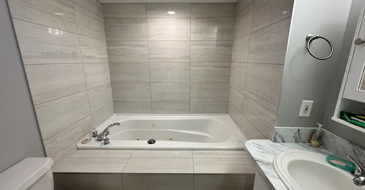 4323 Gallant Avenue, North Vancouver, BC, V7G 1L2 - 18