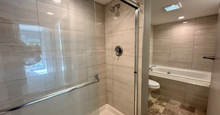 4323 Gallant Avenue, North Vancouver, BC, V7G 1L2 - 19