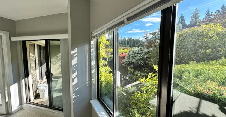 4323 Gallant Avenue, North Vancouver, BC, V7G 1L2 - 11