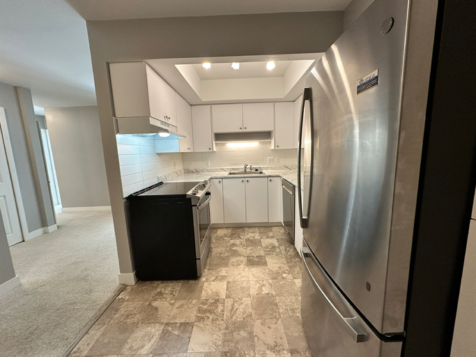 4323 Gallant Avenue, North Vancouver, BC, V7G 1L2 - 5