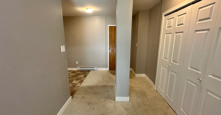 4323 Gallant Avenue, North Vancouver, BC, V7G 1L2 - 7