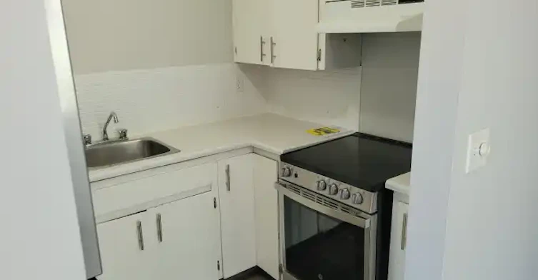 11837 106th Street, Edmonton, AB, T5G 2R2 - 2