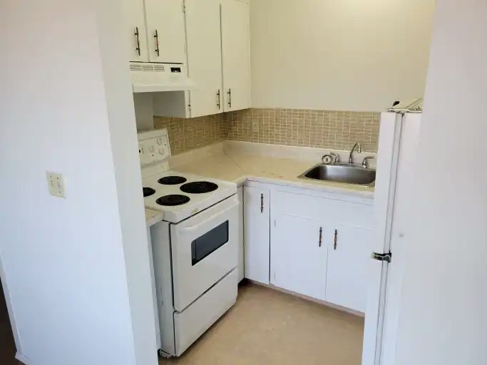 11837 106th Street, Edmonton, AB, T5G 2R2 - 4