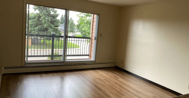 5104 54 Avenue, Cold Lake, AB, T9M 1W8 - 2