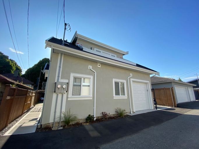 6404 Dumfries Street, Vancouver, BC, V5P 3B4