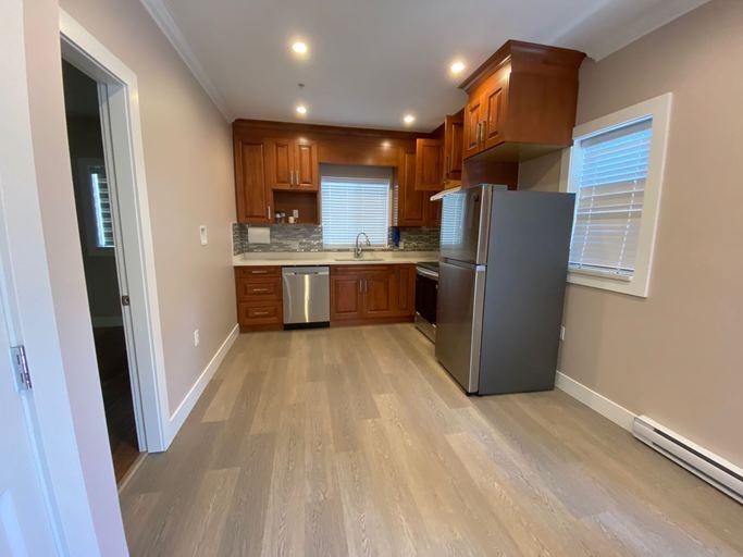 6404 Dumfries Street, Vancouver, BC, V5P 3B4 - 4