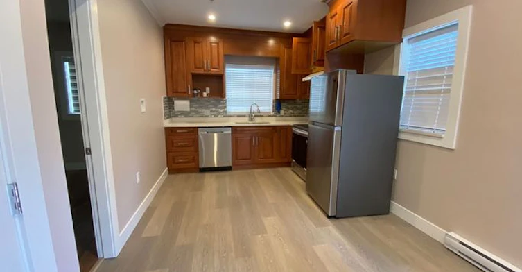 6404 Dumfries Street, Vancouver, BC, V5P 3B4 - 4