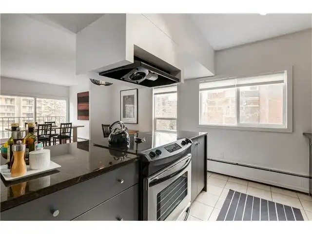 1209 6 Street Southwest, Calgary, AB, T2R 0Z5 - 9