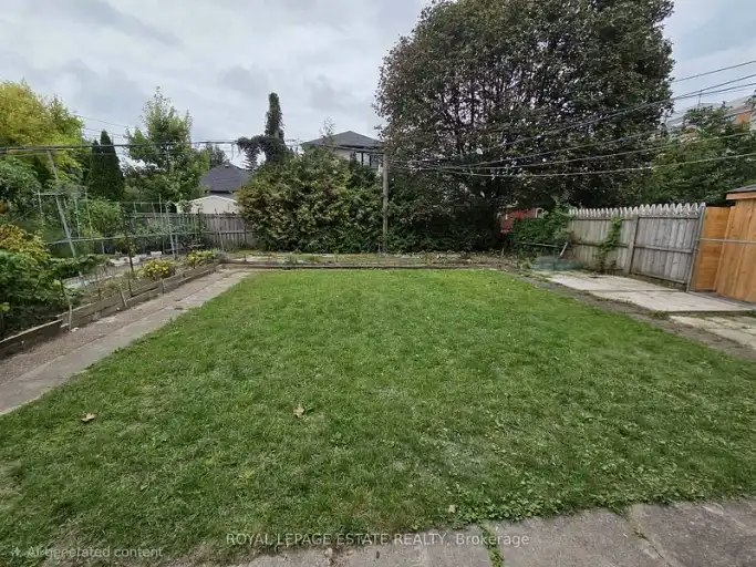 839 Coxwell Avenue, Toronto, ON, M4J 5C2 - 2