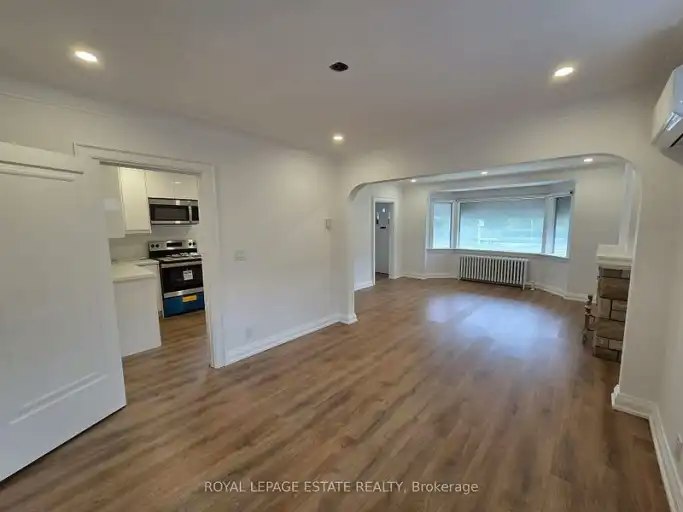 839 Coxwell Avenue, Toronto, ON, M4J 5C2 - 9