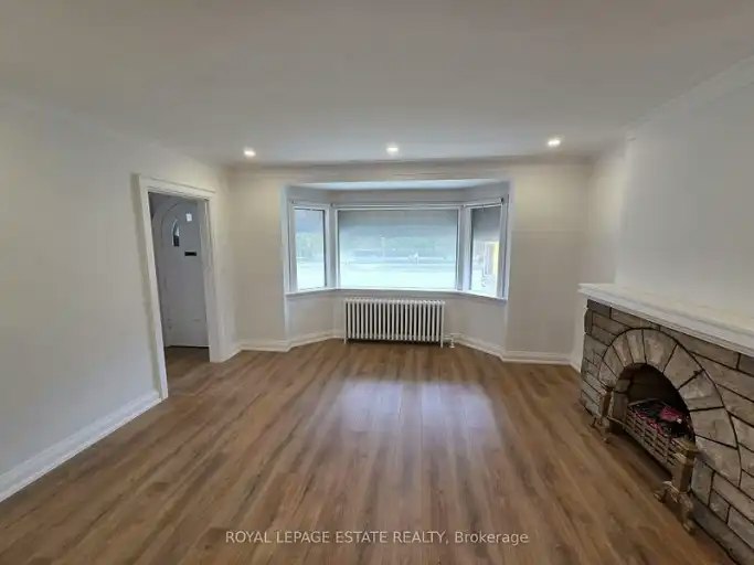 839 Coxwell Avenue, Toronto, ON, M4J 5C2 - 12
