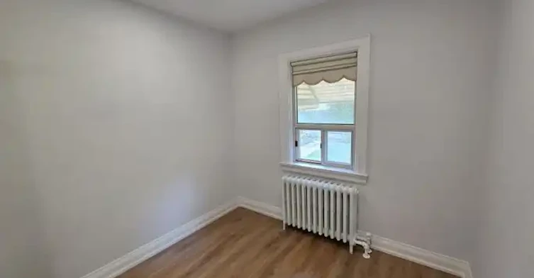 839 Coxwell Avenue, Toronto, ON, M4J 5C2 - 5