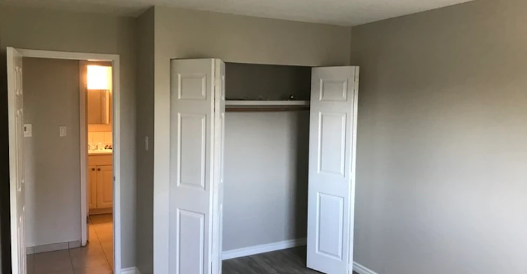 7108 80 Avenue Northwest, Edmonton, AB, T6B 0C6 - 7