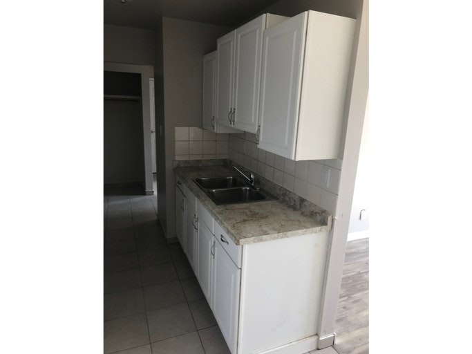 7108 80 Avenue Northwest, Edmonton, AB, T6B 0C6 - 5