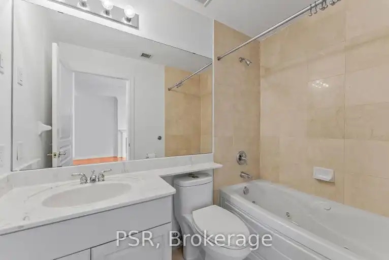 9 Boardwalk Drive, Toronto, ON, M4L 6T1 - 4