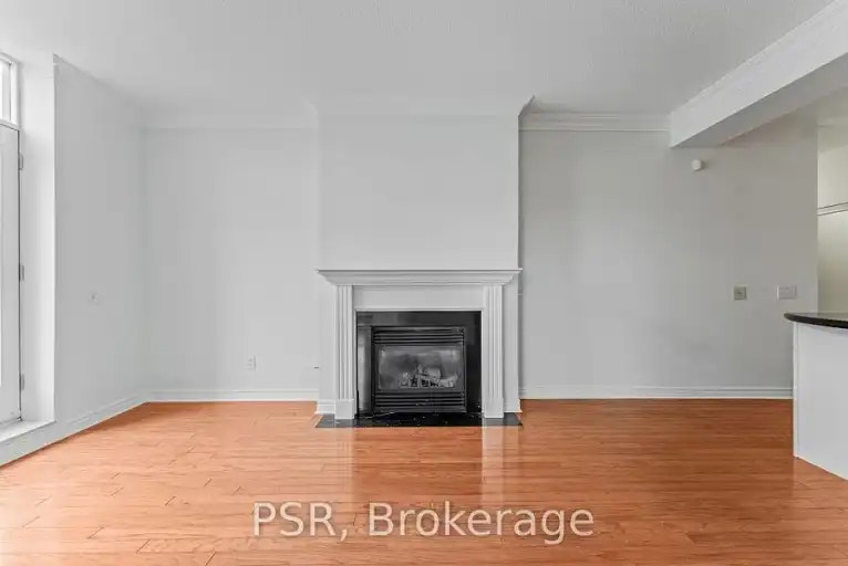 9 Boardwalk Drive, Toronto, ON, M4L 6T1 - 2