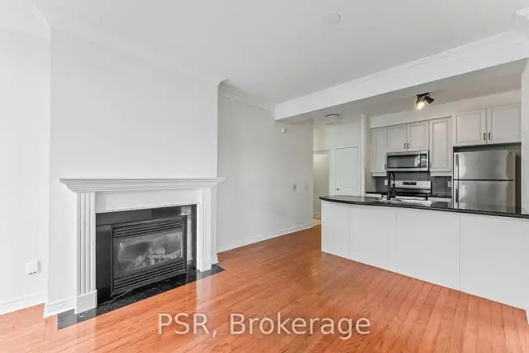9 Boardwalk Drive, Toronto, ON, M4L 6T1 - 13
