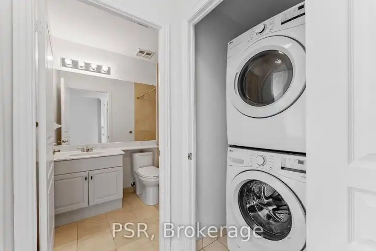 9 Boardwalk Drive, Toronto, ON, M4L 6T1 - 3