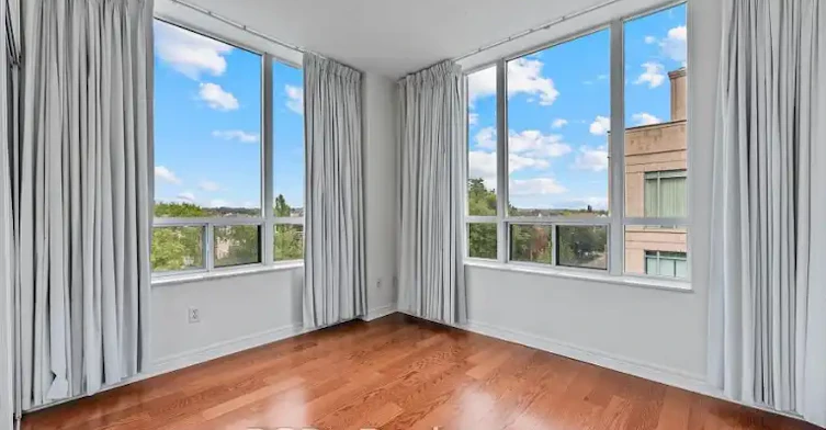 9 Boardwalk Drive, Toronto, ON, M4L 6T1 - 10