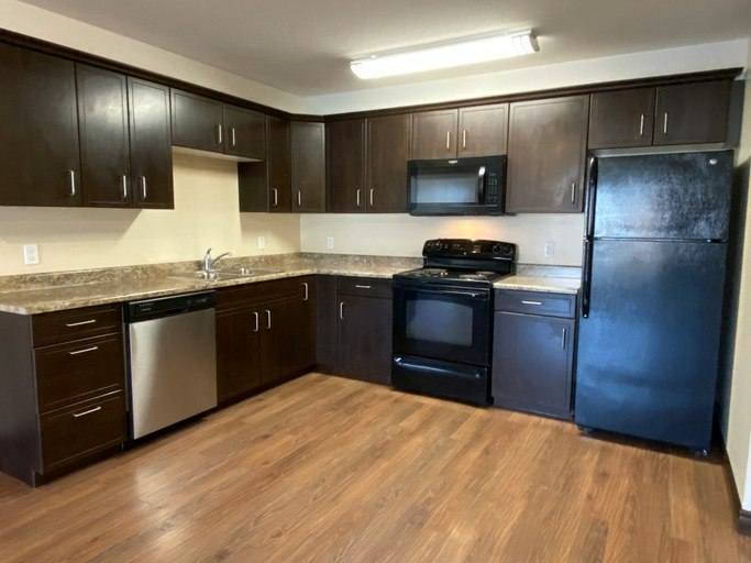 5110 49 Street, Cold Lake, AB, T9M 1X3 - 3