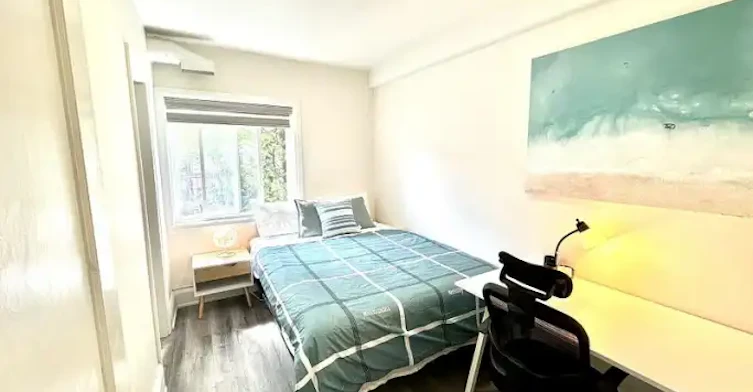 5 Sorauren Avenue, Toronto, ON, M6R 2C6 - 13