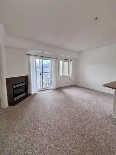 8528 82 Avenue Northwest, Edmonton, AB, T6C 1A9 - 14