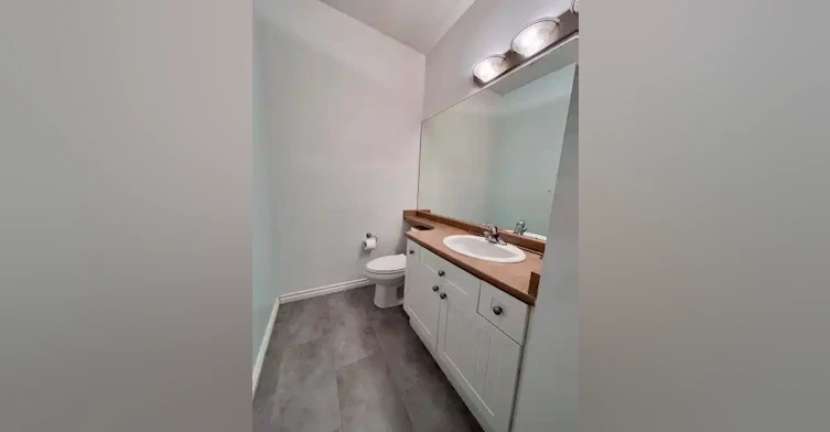 8528 82 Avenue Northwest, Edmonton, AB, T6C 1A9 - 9