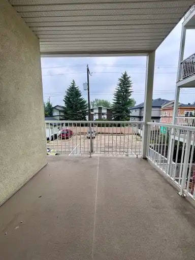 8528 82 Avenue Northwest, Edmonton, AB, T6C 1A9 - 20