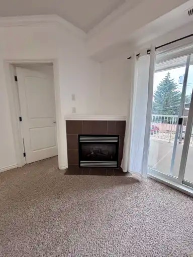 8528 82 Avenue Northwest, Edmonton, AB, T6C 1A9 - 18