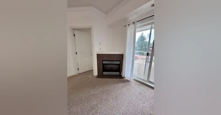 8528 82 Avenue Northwest, Edmonton, AB, T6C 1A9 - 18