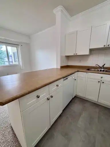8528 82 Avenue Northwest, Edmonton, AB, T6C 1A9 - 17