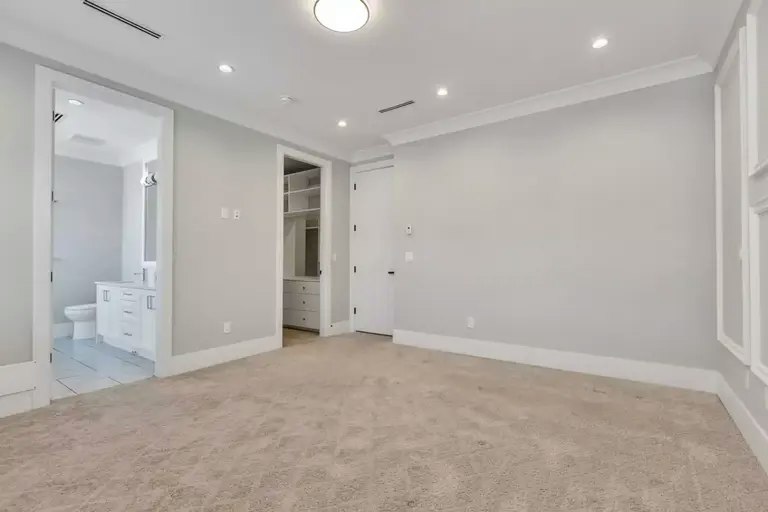 9071 Steveston Highway, Richmond, BC, V7A 1M6 - 11