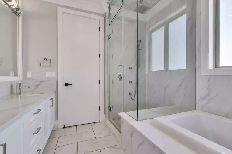 9071 Steveston Highway, Richmond, BC, V7A 1M6 - 17