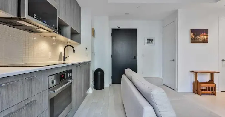 501 Adelaide Street West, Toronto, ON, M5V 0R3