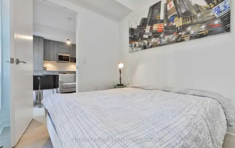501 Adelaide Street West, Toronto, ON, M5V 0R3 - 4