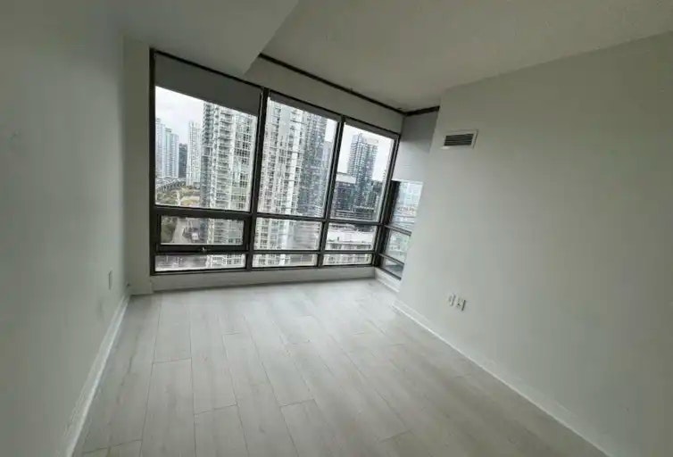 5 Mariner Terrace, Toronto, ON, M5V 3V6 - 20