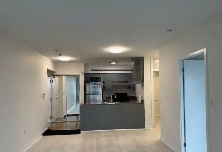 5 Mariner Terrace, Toronto, ON, M5V 3V6 - 10
