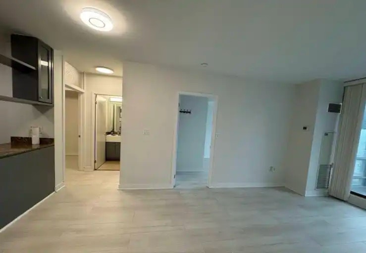 5 Mariner Terrace, Toronto, ON, M5V 3V6 - 8
