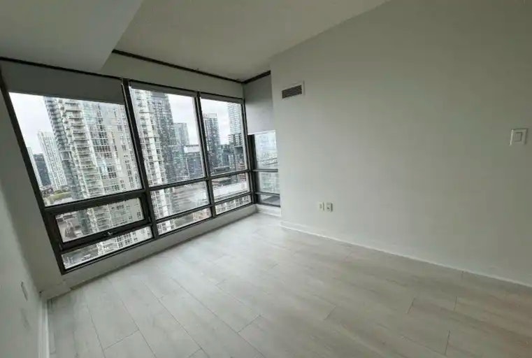 5 Mariner Terrace, Toronto, ON, M5V 3V6 - 19