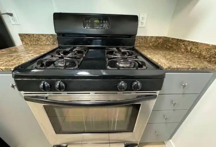 5 Mariner Terrace, Toronto, ON, M5V 3V6 - 6