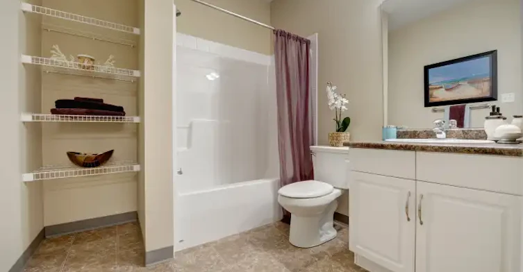 6082 Schonsee Way, Edmonton, AB, T5Z 0C8 - 9