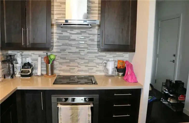 2081 Fairview Street, Burlington, ON, L7R 0E4 - 4