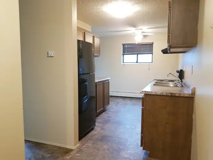 4411 48 Avenue, Red Deer, AB, T4N 3S4 - 3