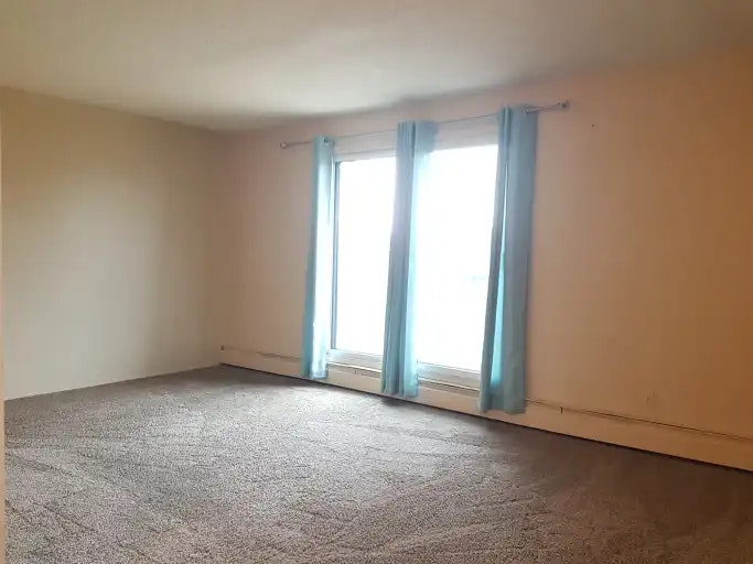 4411 48 Avenue, Red Deer, AB, T4N 3S4 - 8