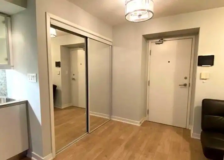 25 Telegram Mews, Toronto, ON, M5V 3Z1 - 11