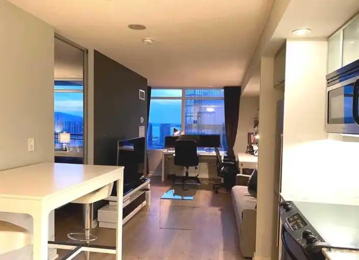 25 Telegram Mews, Toronto, ON, M5V 3Z1 - 2