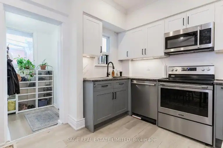 37 Rusholme Road, Toronto, ON, M6J 3H3 - 3